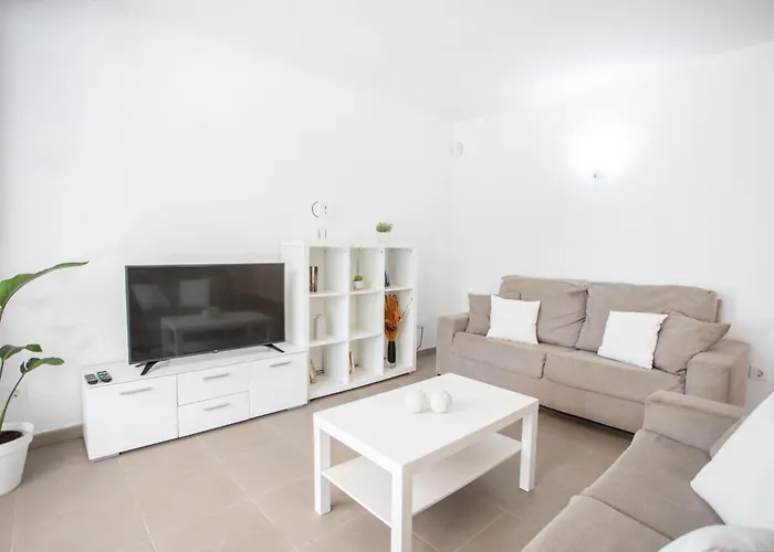 Macarella By Sonne * كالا غلدانا